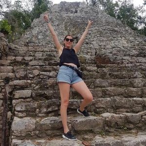 Meet your Posher, Amanda